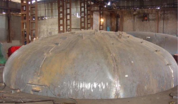 Large-scale steel dished end